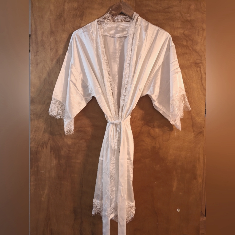 VTG Satin/Silk Robe